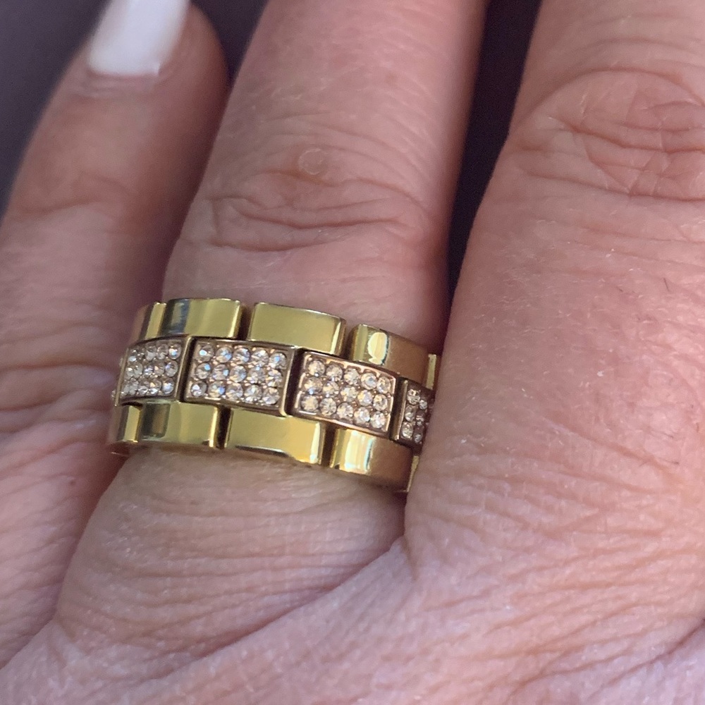 Cannot Use It Too Tight For My Finger - image 1